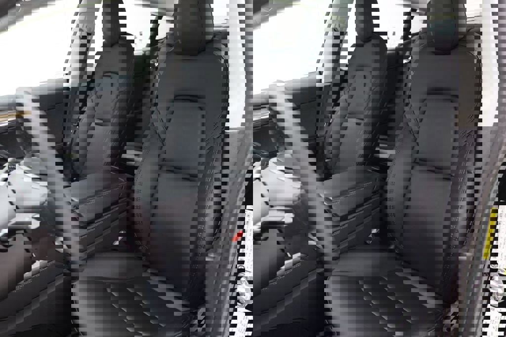 Used 2023 Tesla Model 3 Standard Range image 15