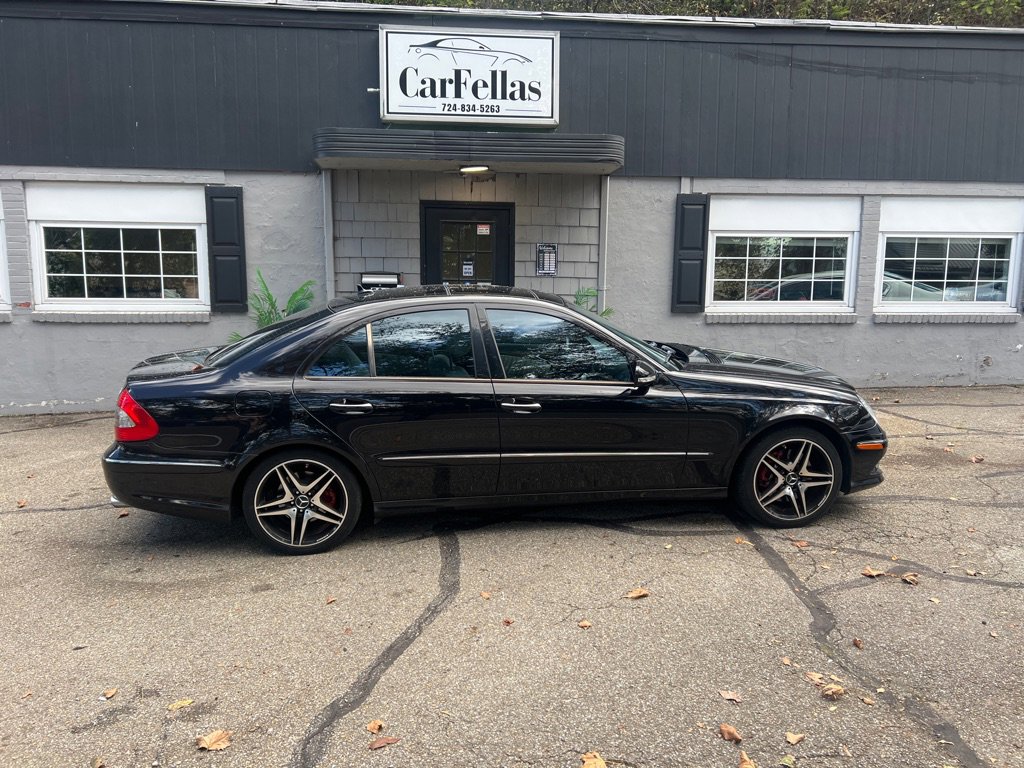 Used 2009 Mercedes-Benz E 350 4MATIC Sedan image 4