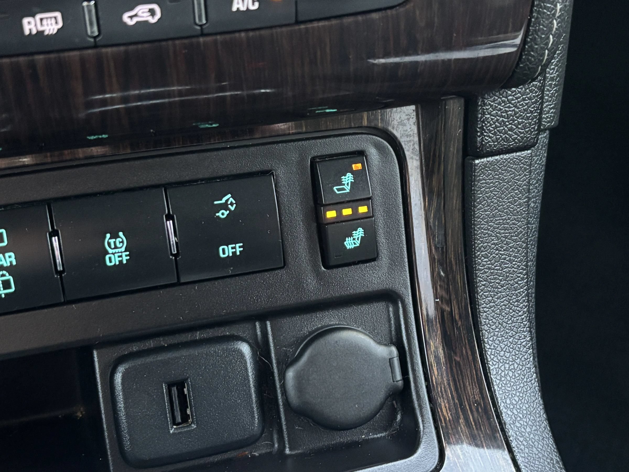 Used 2015 Chevrolet Traverse LT AWD/4WD image 25