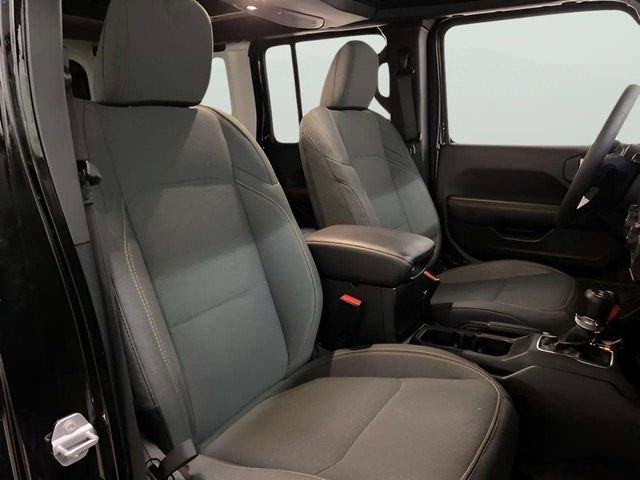 Used 2025 Jeep Wrangler Unlimited Sahara w/ Safety Group image 73