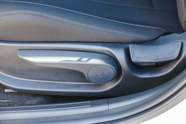 New 2025 Hyundai Elantra SEL image 25