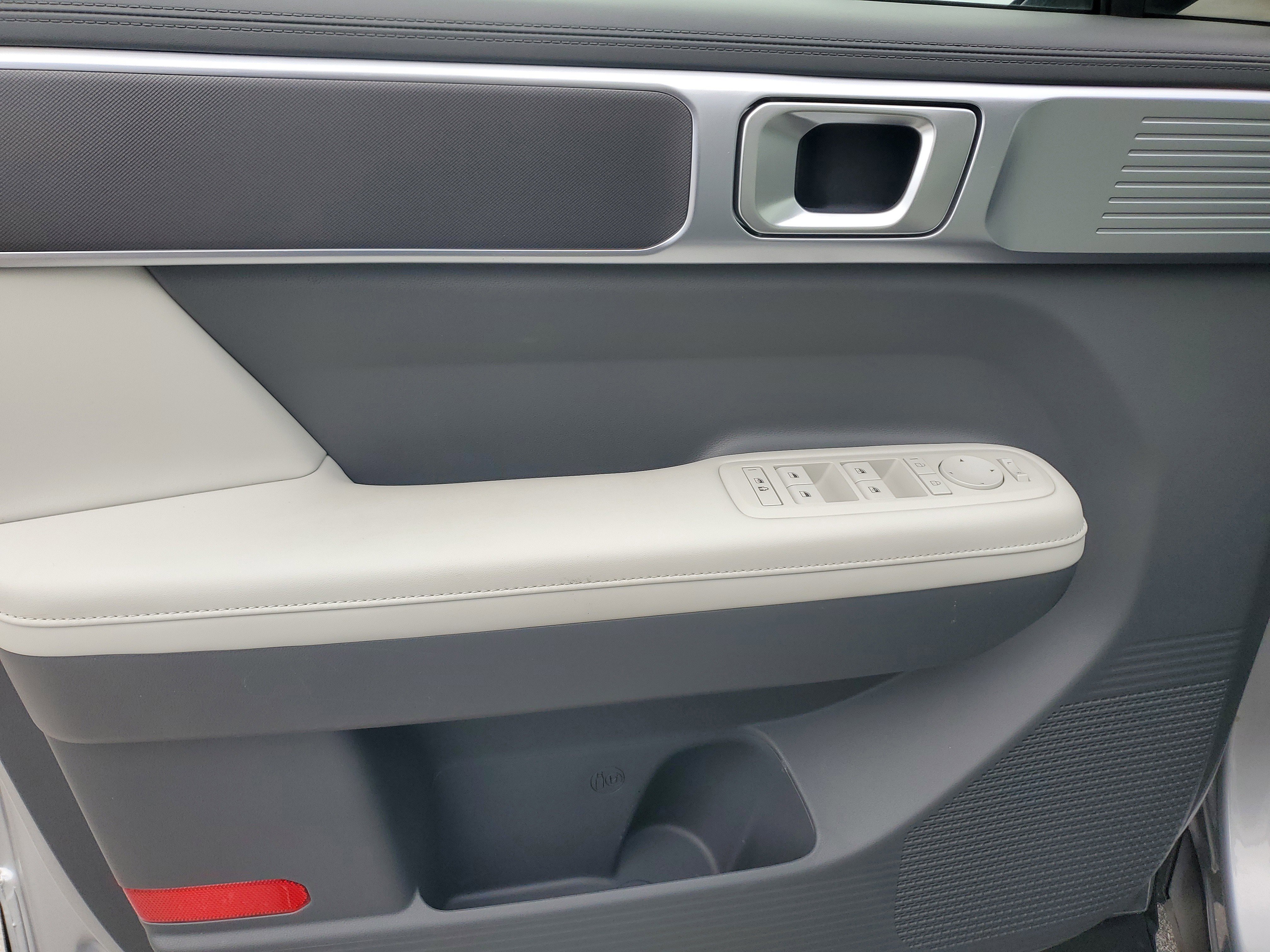 Used 2025 Hyundai Santa Fe SEL image 28