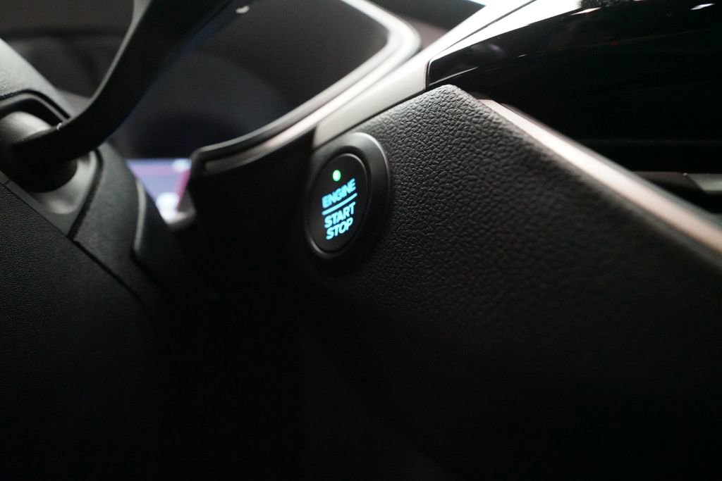 Used 2020 Ford Escape SEL image 31