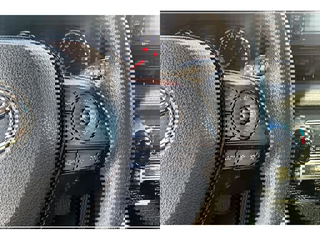 Used 2021 Toyota RAV4 XLE w/ Convenience Package image 22