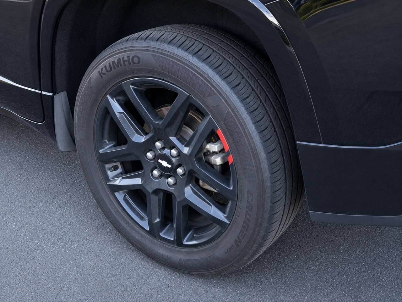 Used 2019 Chevrolet Traverse Premier w/ Redline Edition FWD image 9