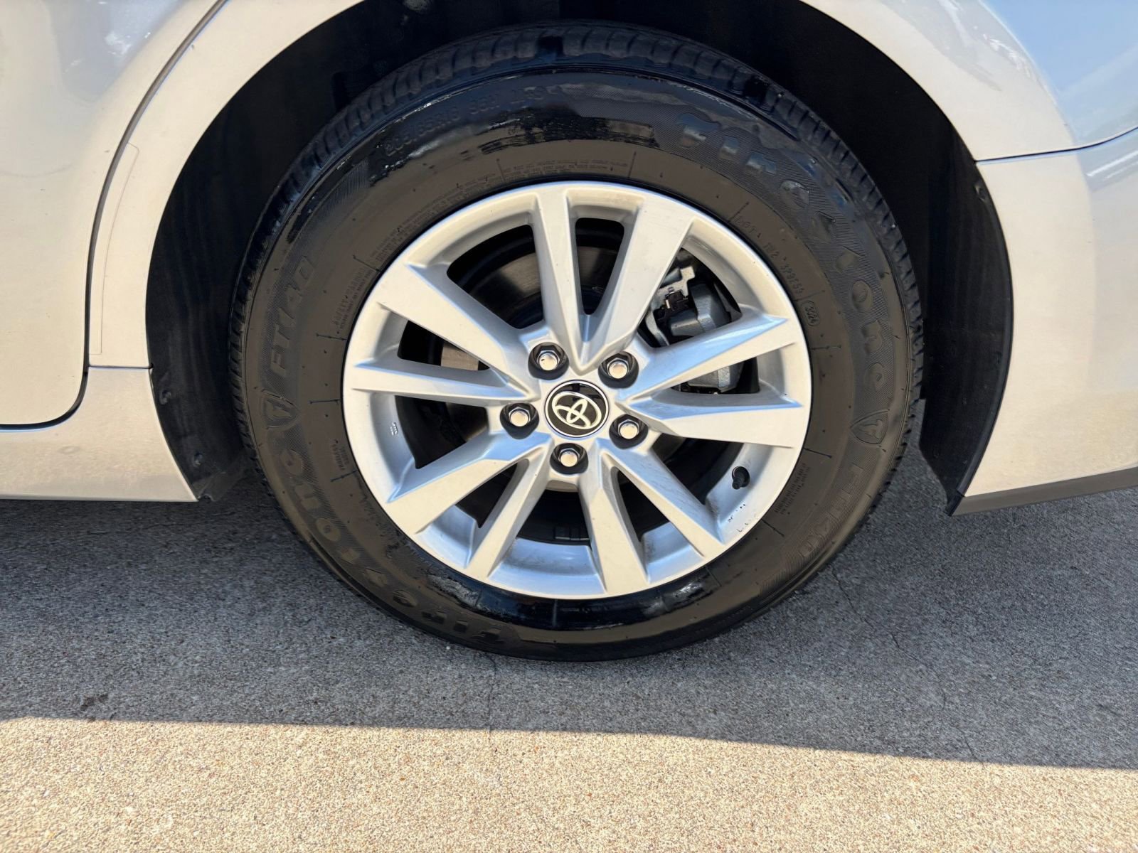 Used 2025 Toyota Camry LE image 29