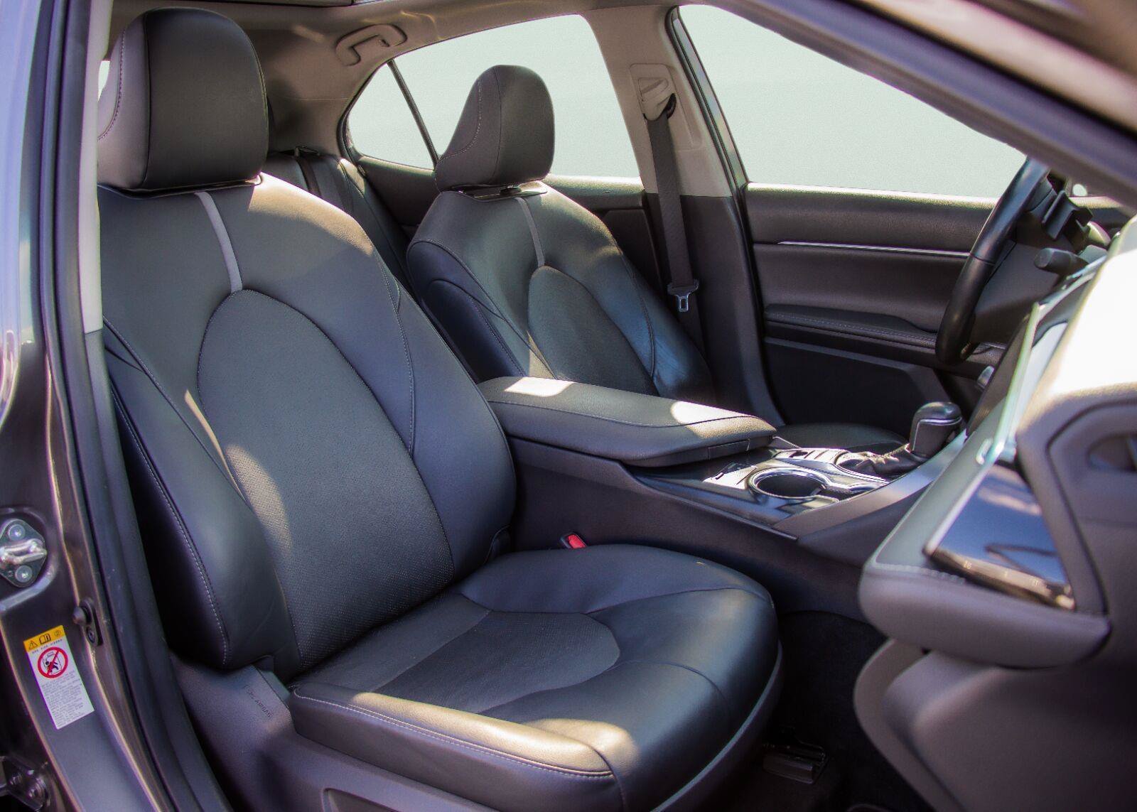 Used 2019 Toyota Camry XSE FWD image 6