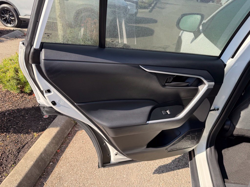 Certified 2025 Toyota RAV4 LE AWD/4WD image 16