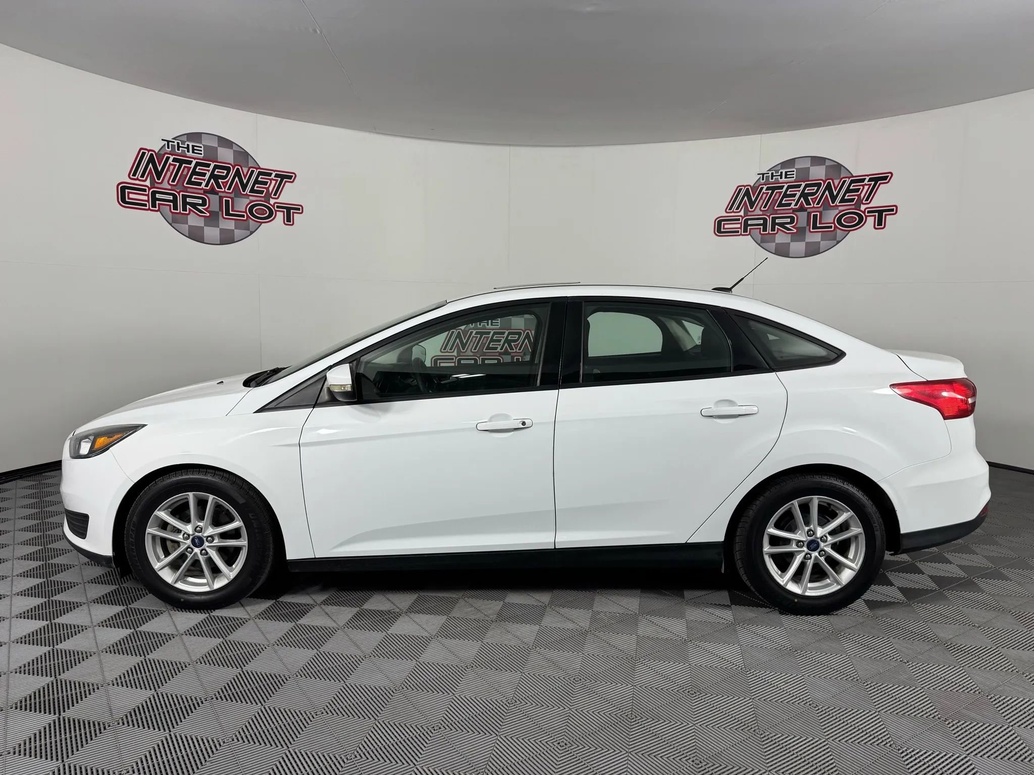 Used 2015 Ford Focus SE image 4
