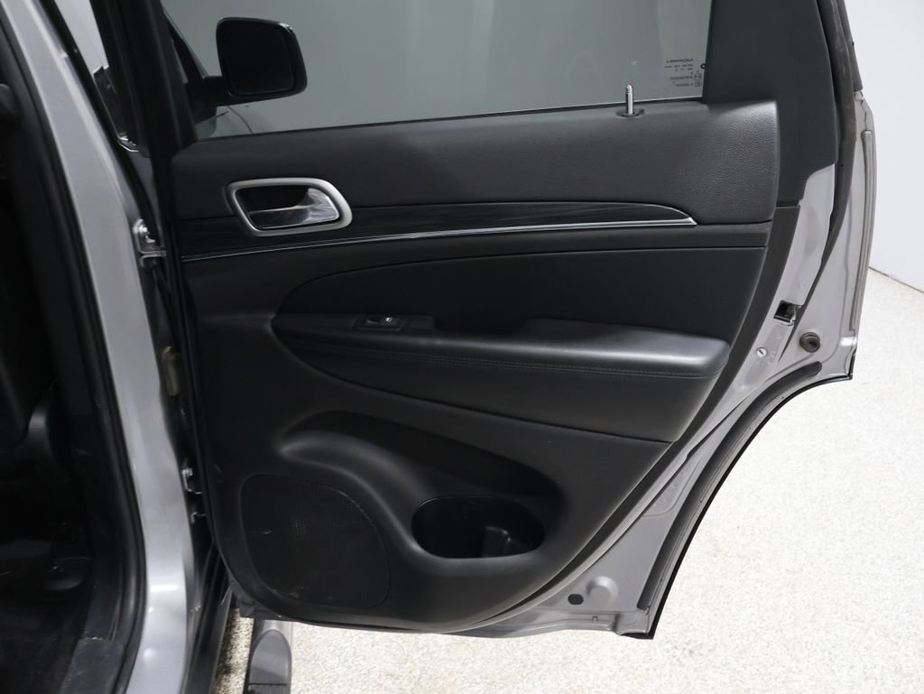 Used 2019 Jeep Grand Cherokee Limited image 23