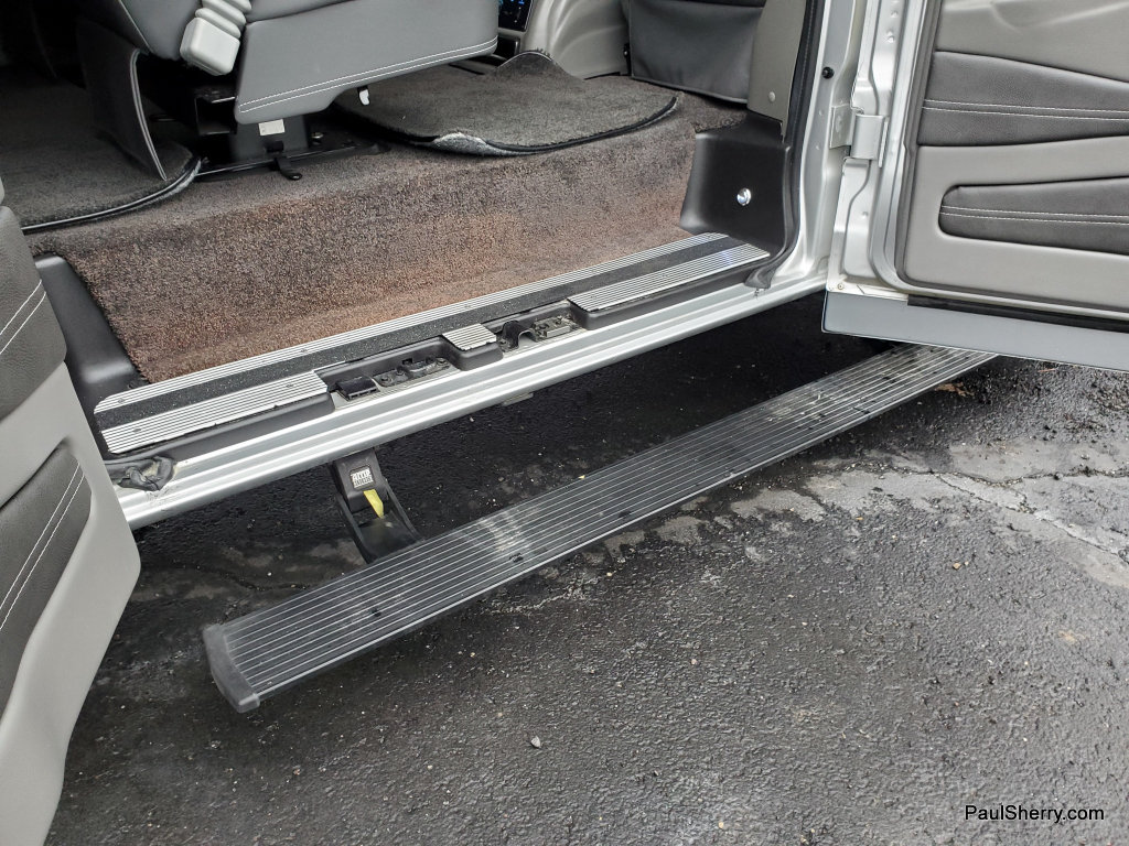 Used 2023 Chevrolet Express 2500 RWD image 23