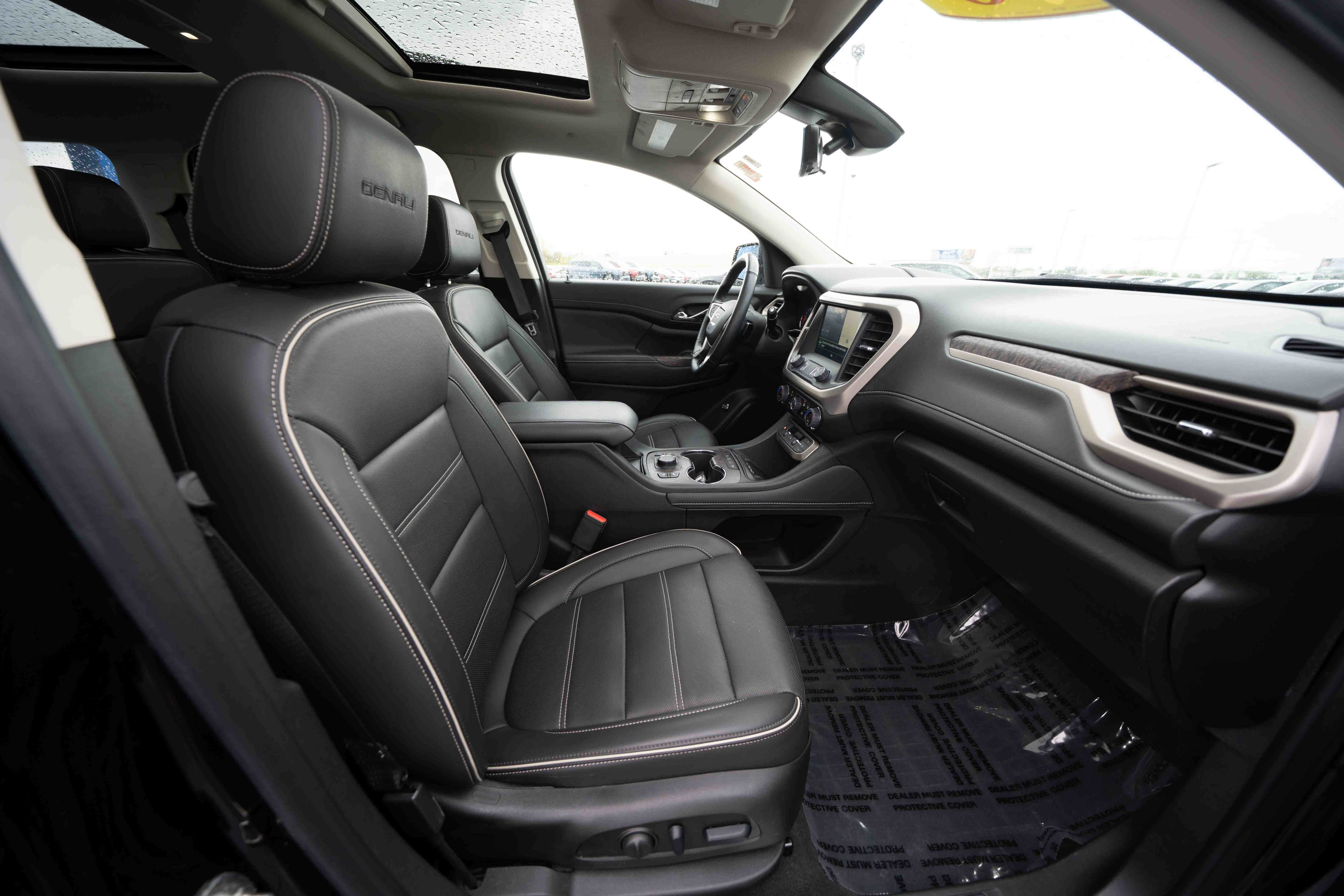 Used 2023 GMC Acadia Denali w/ Denali Ultimate Package AWD/4WD image 27