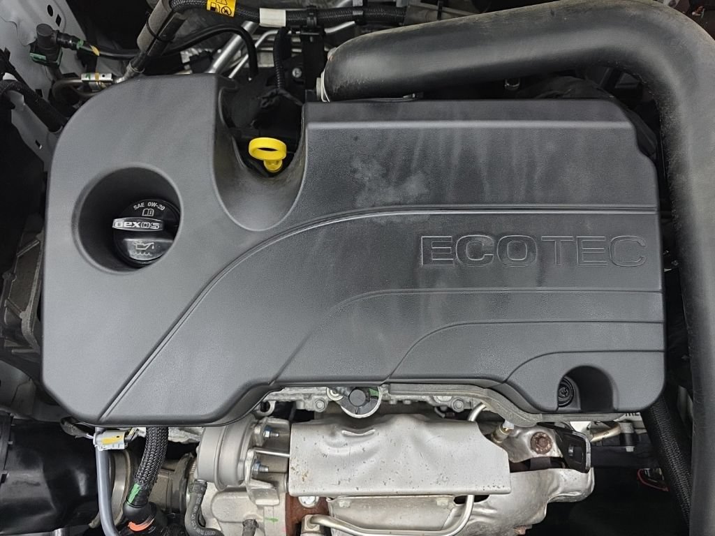 Used 2023 Chevrolet Equinox LT w/ LPO, Floor Liner Package AWD/4WD image 20