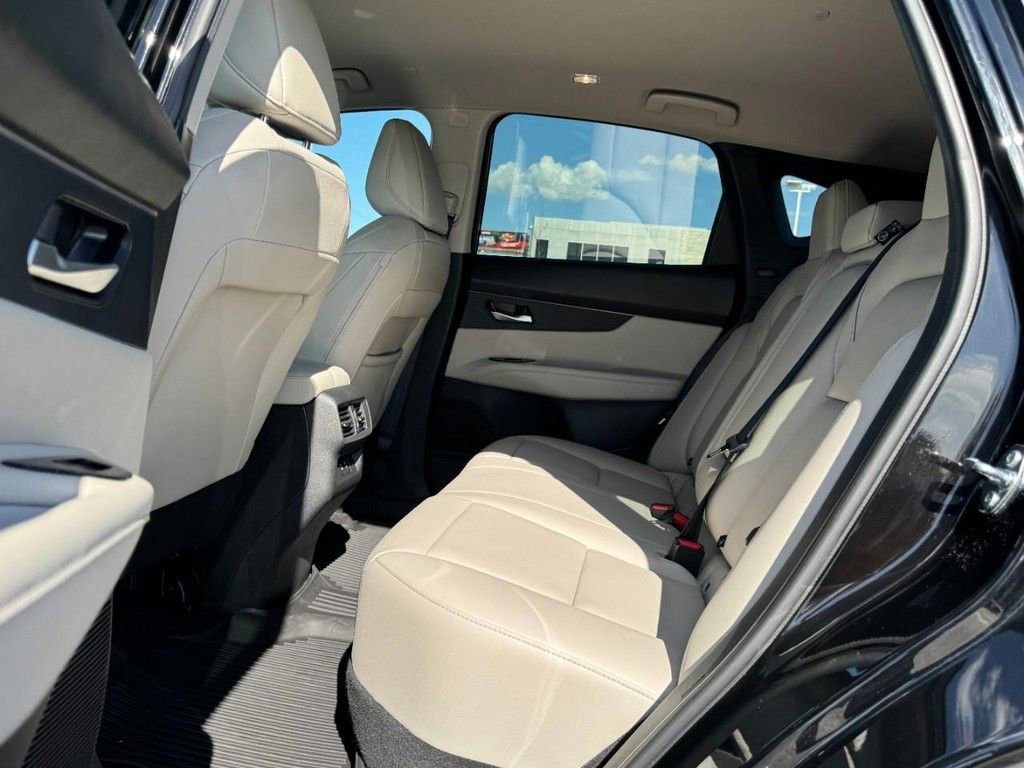 Used 2025 Nissan Murano SV AWD/4WD image 10