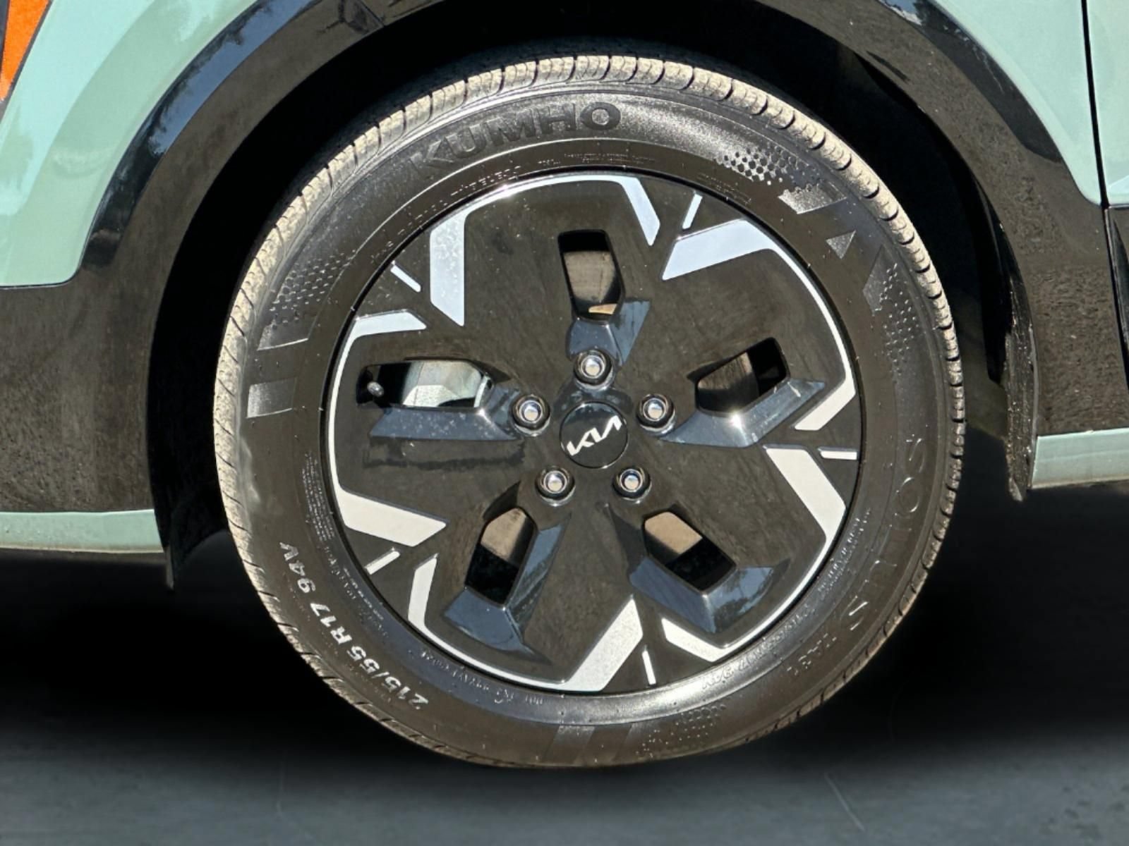 Certified 2024 Kia Niro Wind FWD image 26