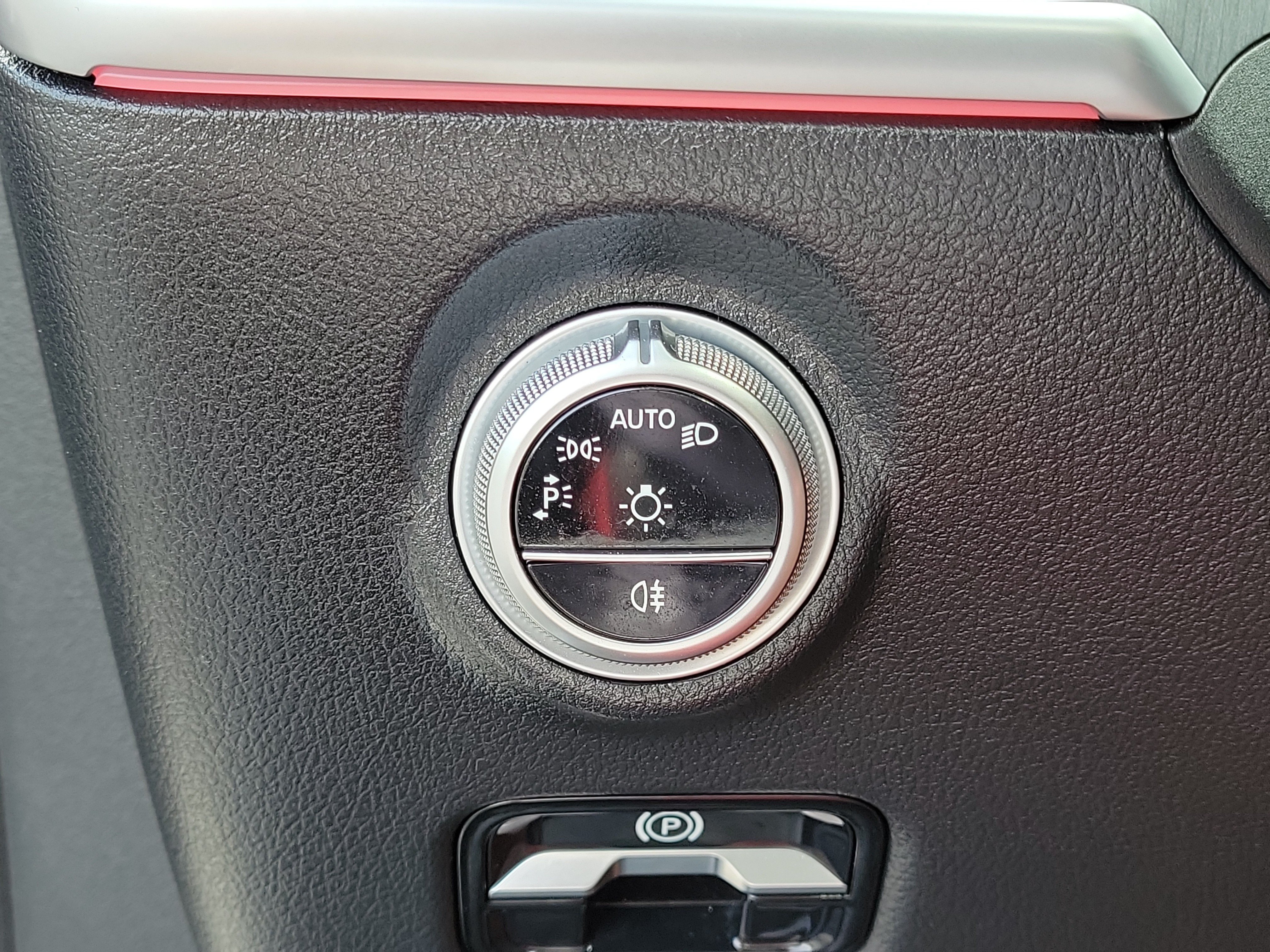 Used 2022 Mercedes-Benz C 300 4MATIC Sedan image 29