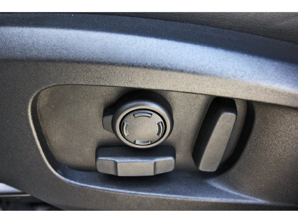 Used 2024 Land Rover Defender 110 SE AWD/4WD image 25