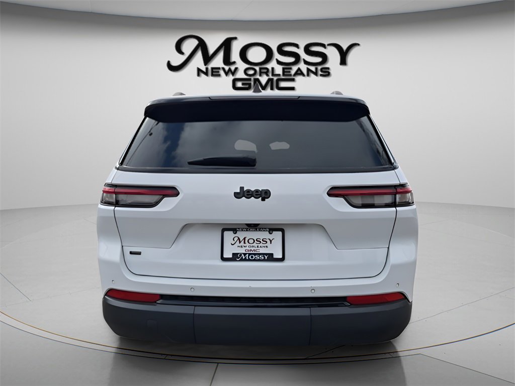 Used 2023 Jeep Grand Cherokee L Altitude image 6