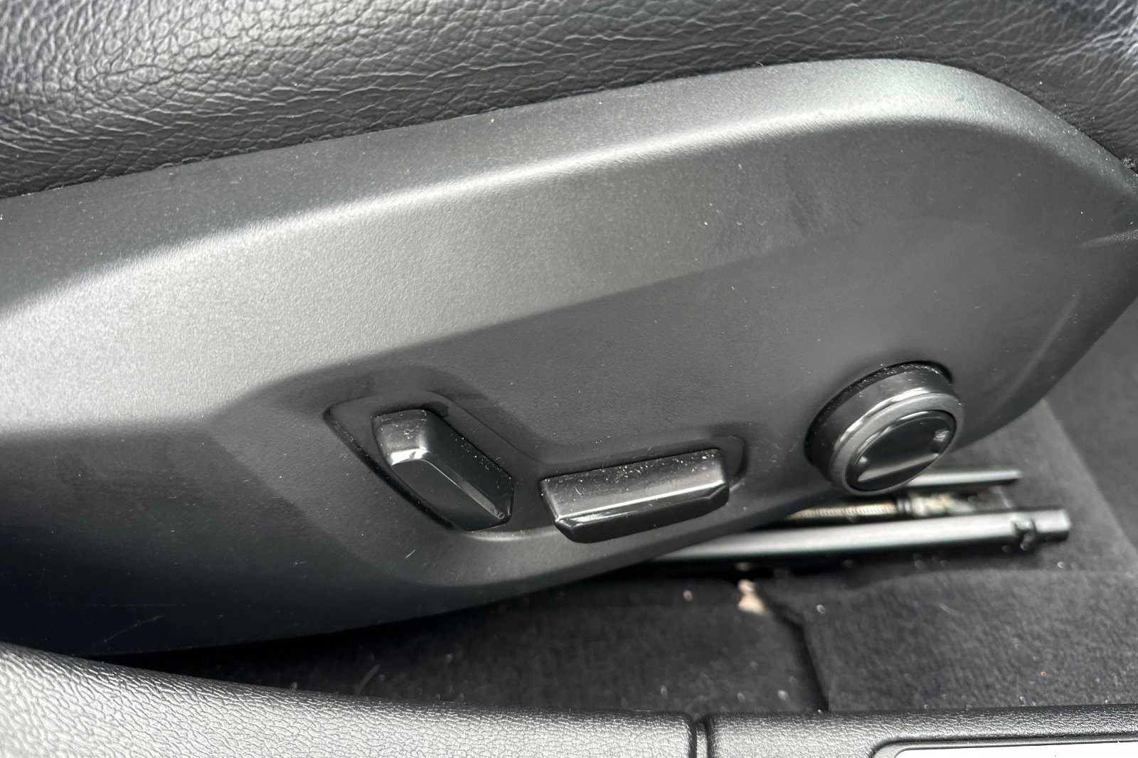 Used 2024 Volvo S60 B5 Plus image 22