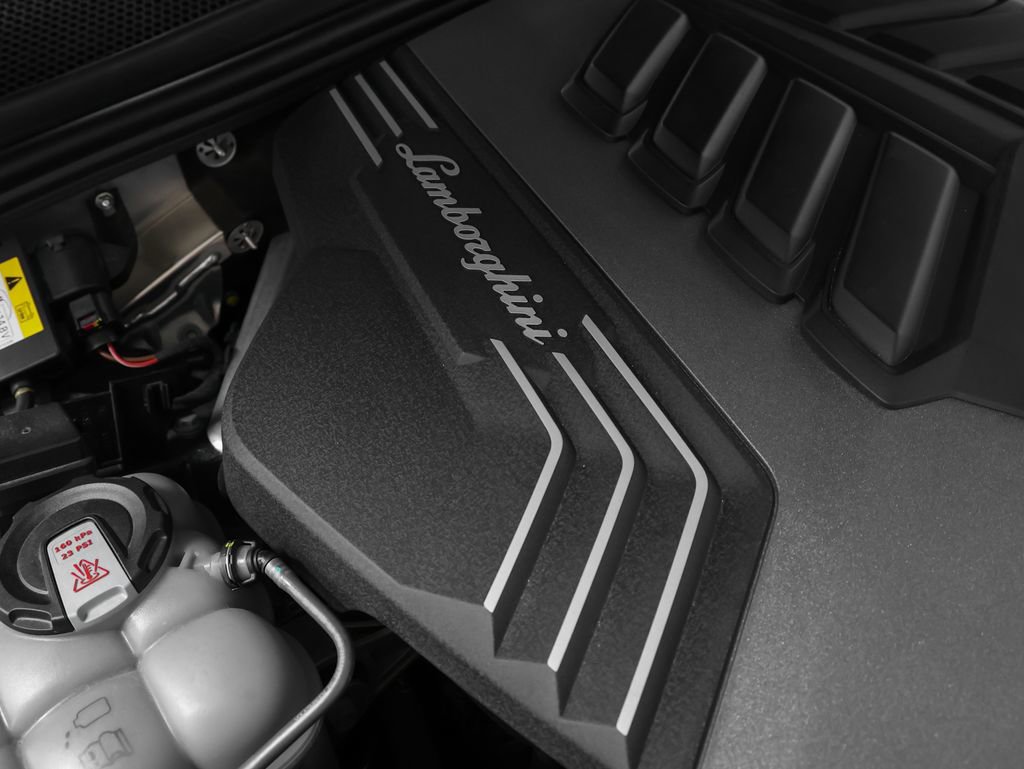 Used 2023 Lamborghini Urus Performante AWD/4WD image 19