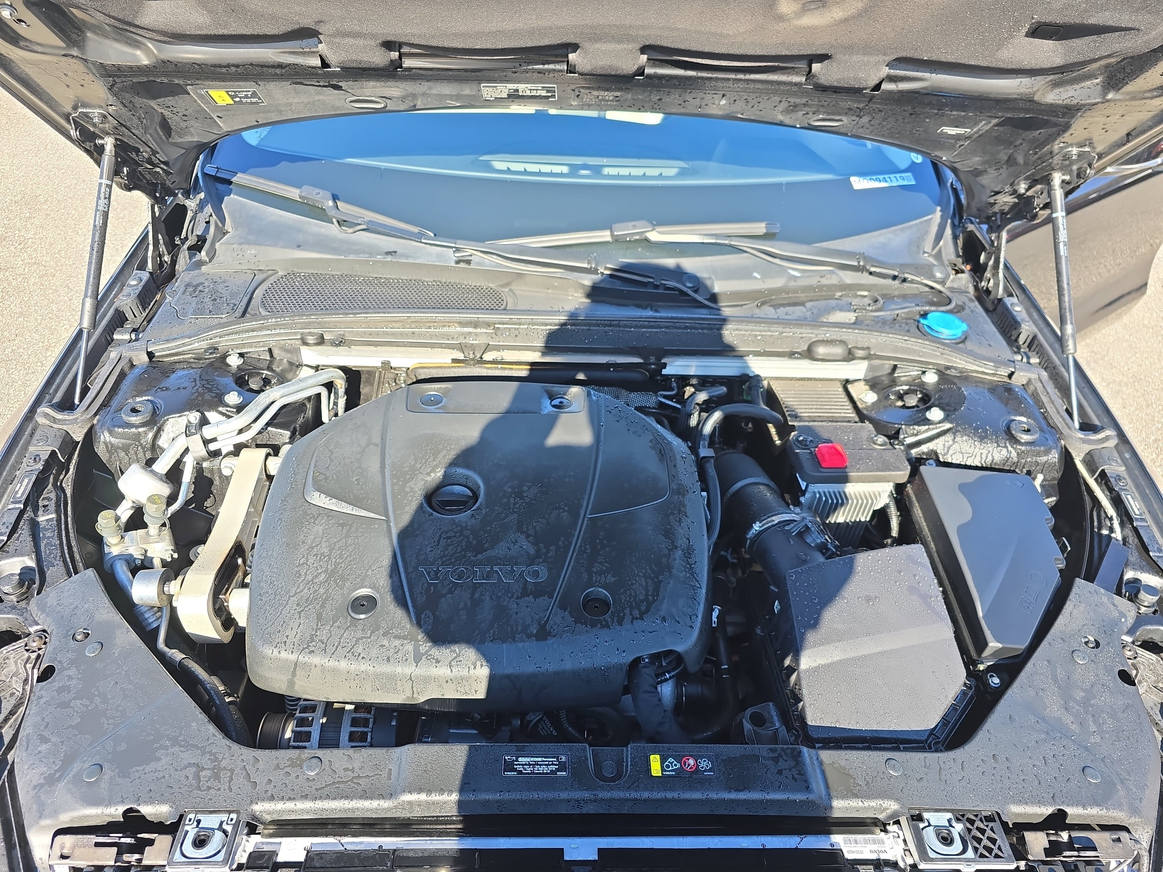 Used 2021 Volvo S60 T5 Momentum image 29