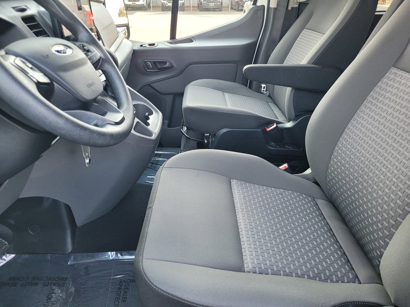 Used 2022 Ford Transit 350 XLT image 23