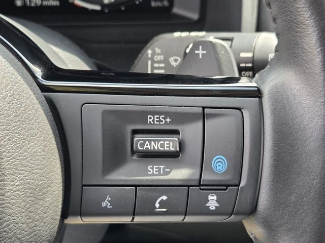 Used 2023 Nissan Rogue Platinum w/ Platinum Premium Package FWD image 31
