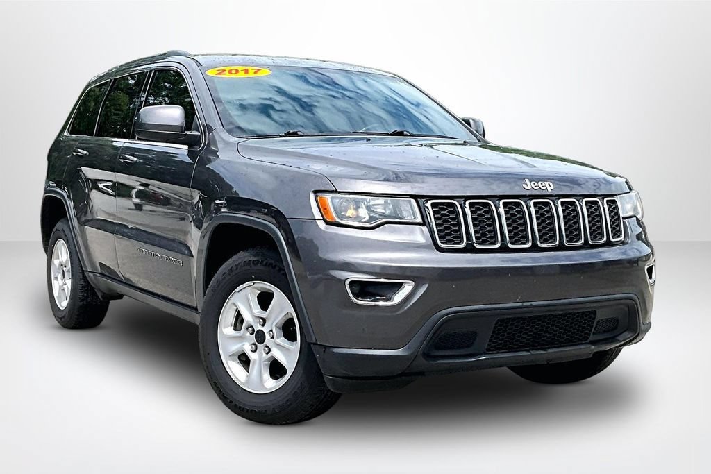 Used 2017 Jeep Grand Cherokee Laredo w/ Quick Order Package 23E AWD/4WD image 3