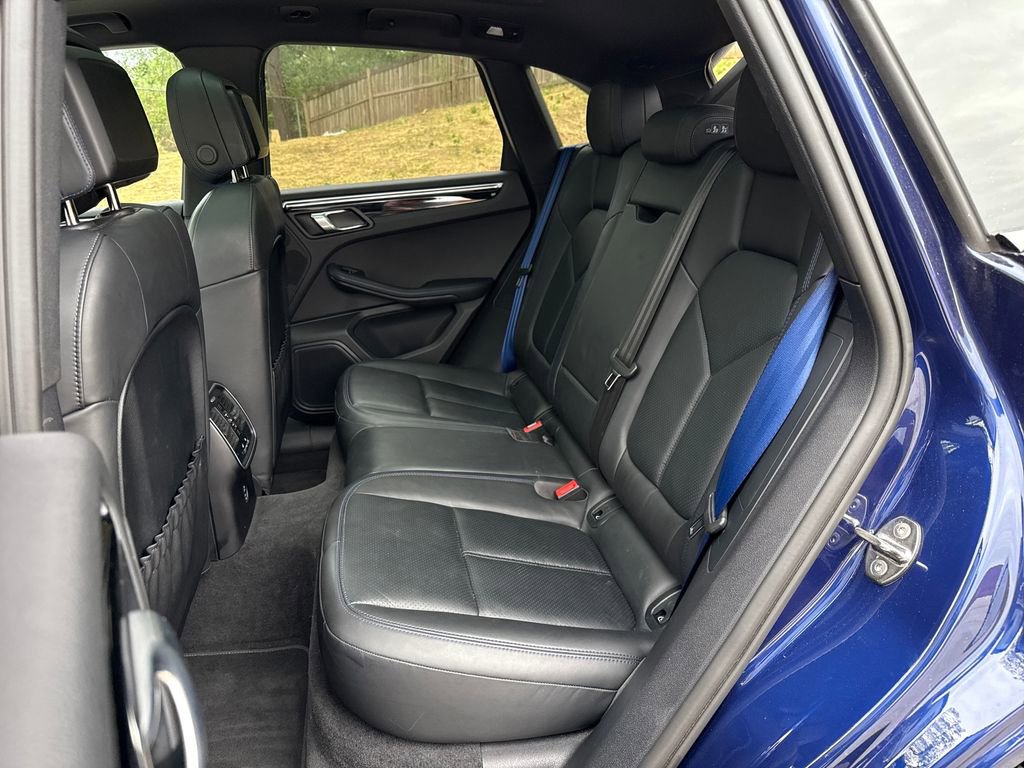 Used 2023 Porsche Macan image 25