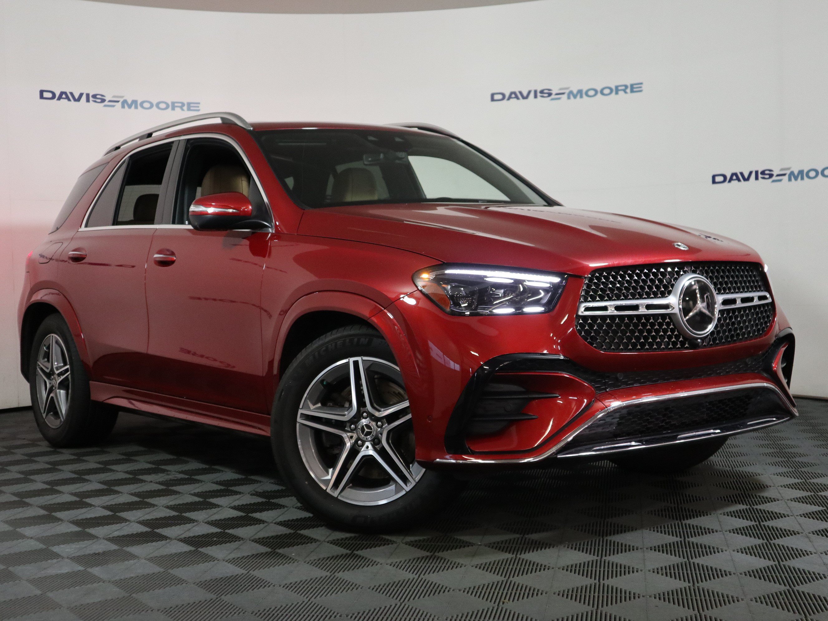 Used 2025 Mercedes-Benz GLE 350 4MATIC image 2