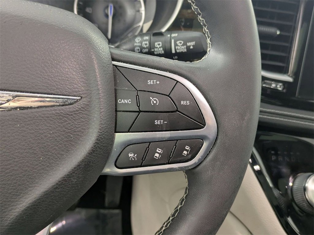 Certified 2022 Chrysler Pacifica Limited image 21