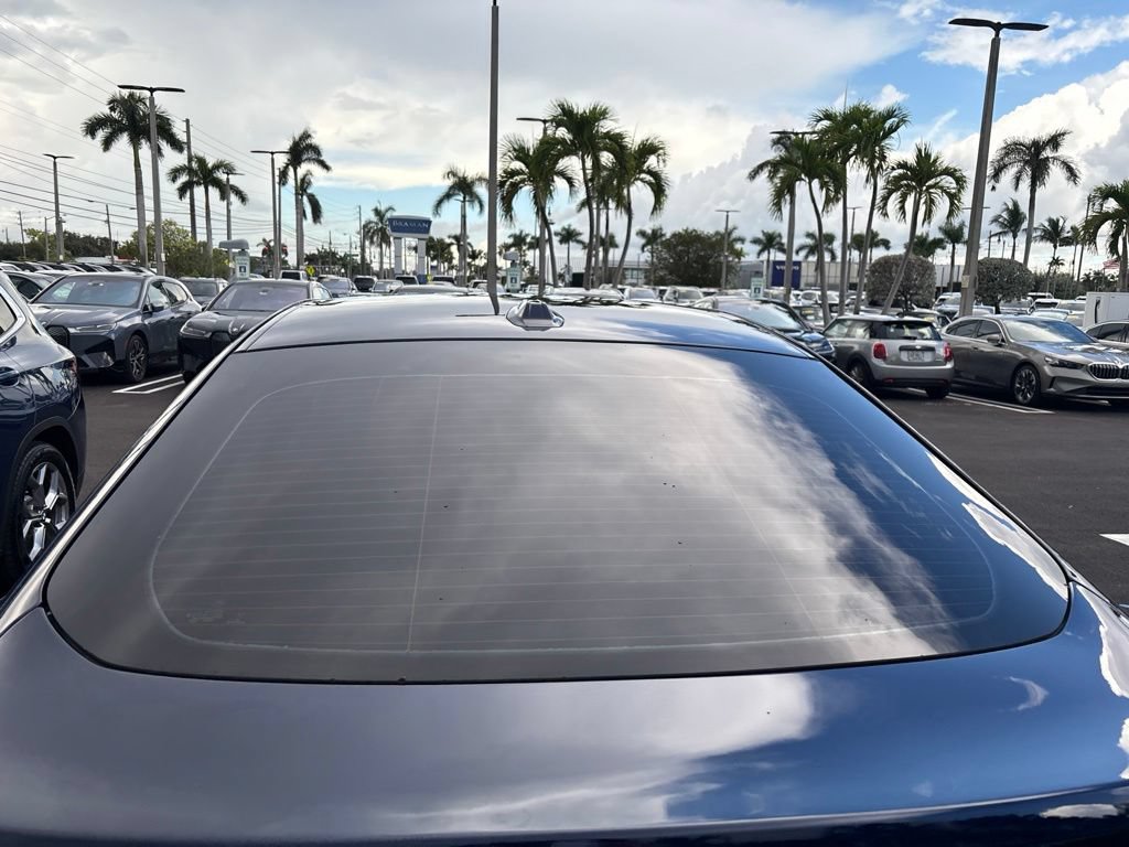 Used 2023 BMW i4 eDrive35 w/ Premium Package RWD image 9