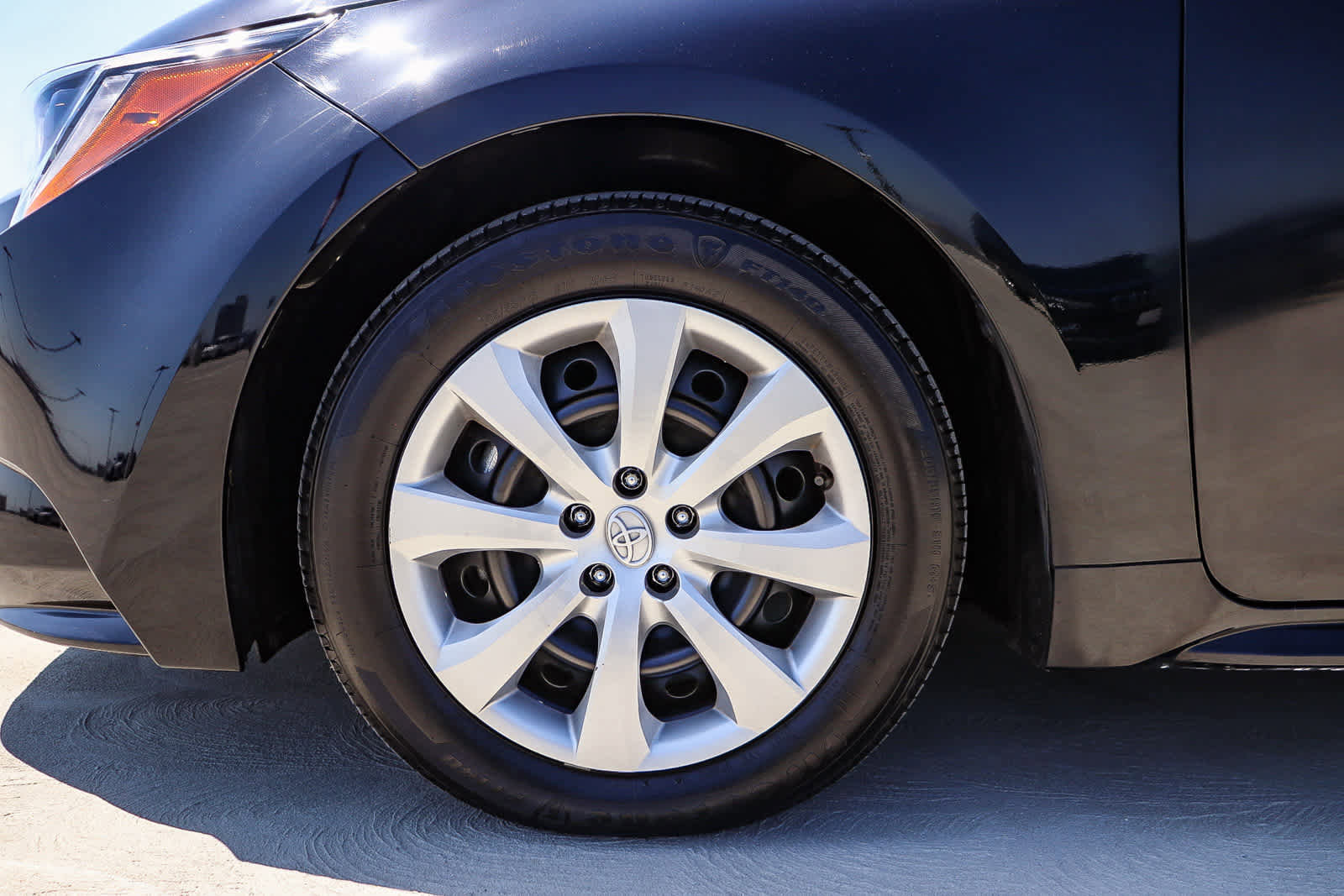 Used 2026 Toyota Corolla LE FWD image 11