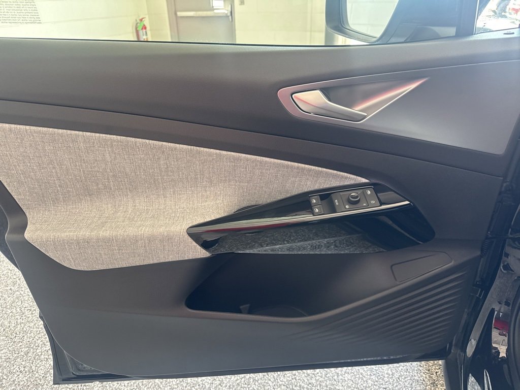 New 2025 Volkswagen ID.4 Pro image 10