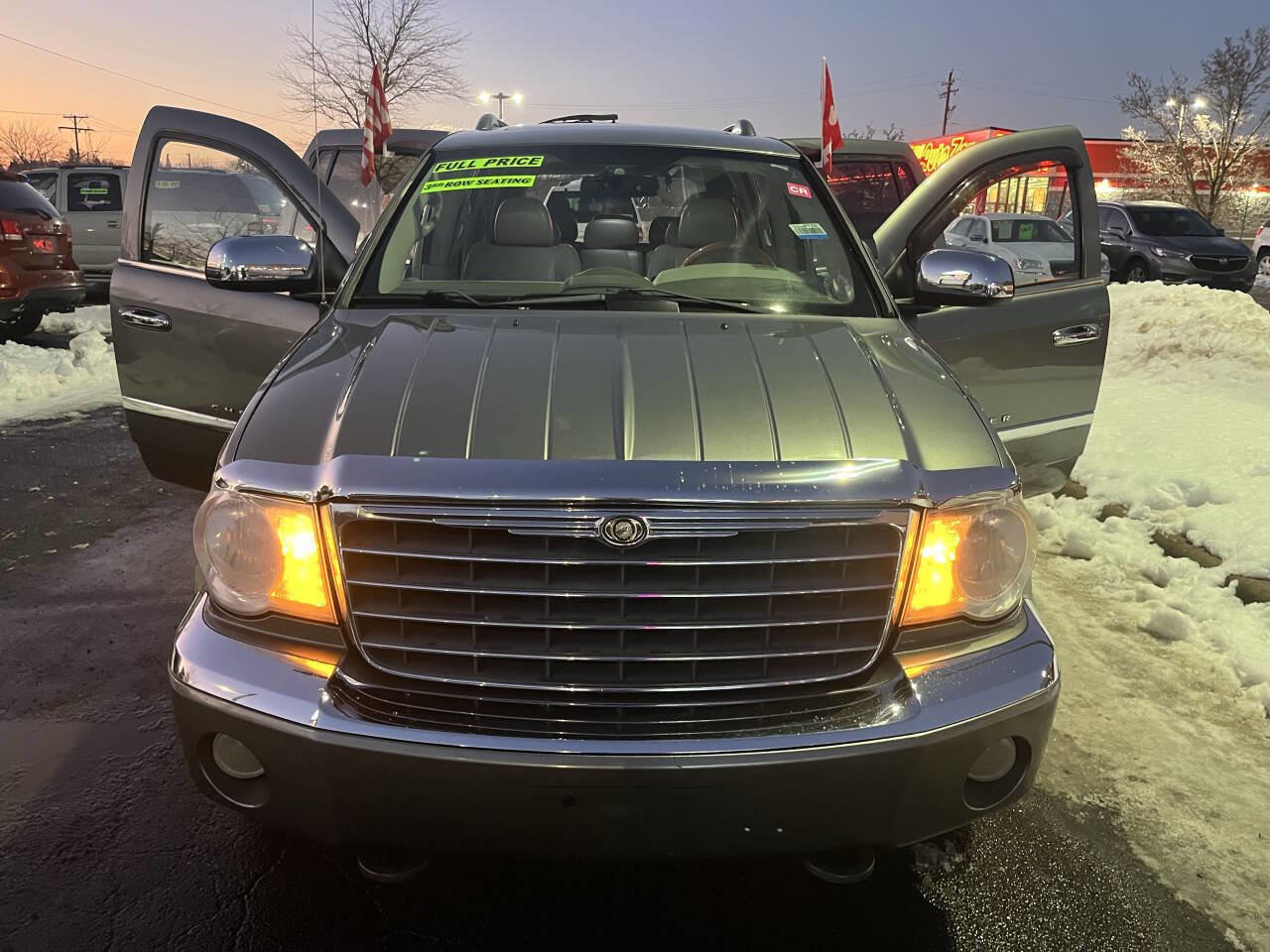 Used 2009 Chrysler Aspen Limited w/ Trailer Tow Group image 11