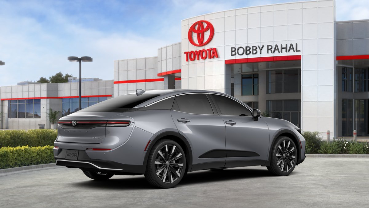 New 2026 Toyota Crown Platinum AWD/4WD image 10