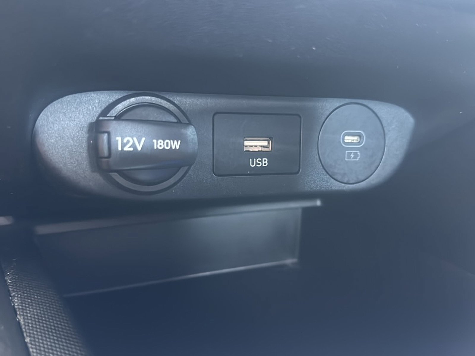 Used 2025 Hyundai Elantra SE FWD image 34
