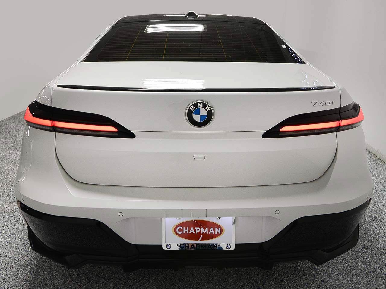Certified 2023 BMW 740i RWD image 4