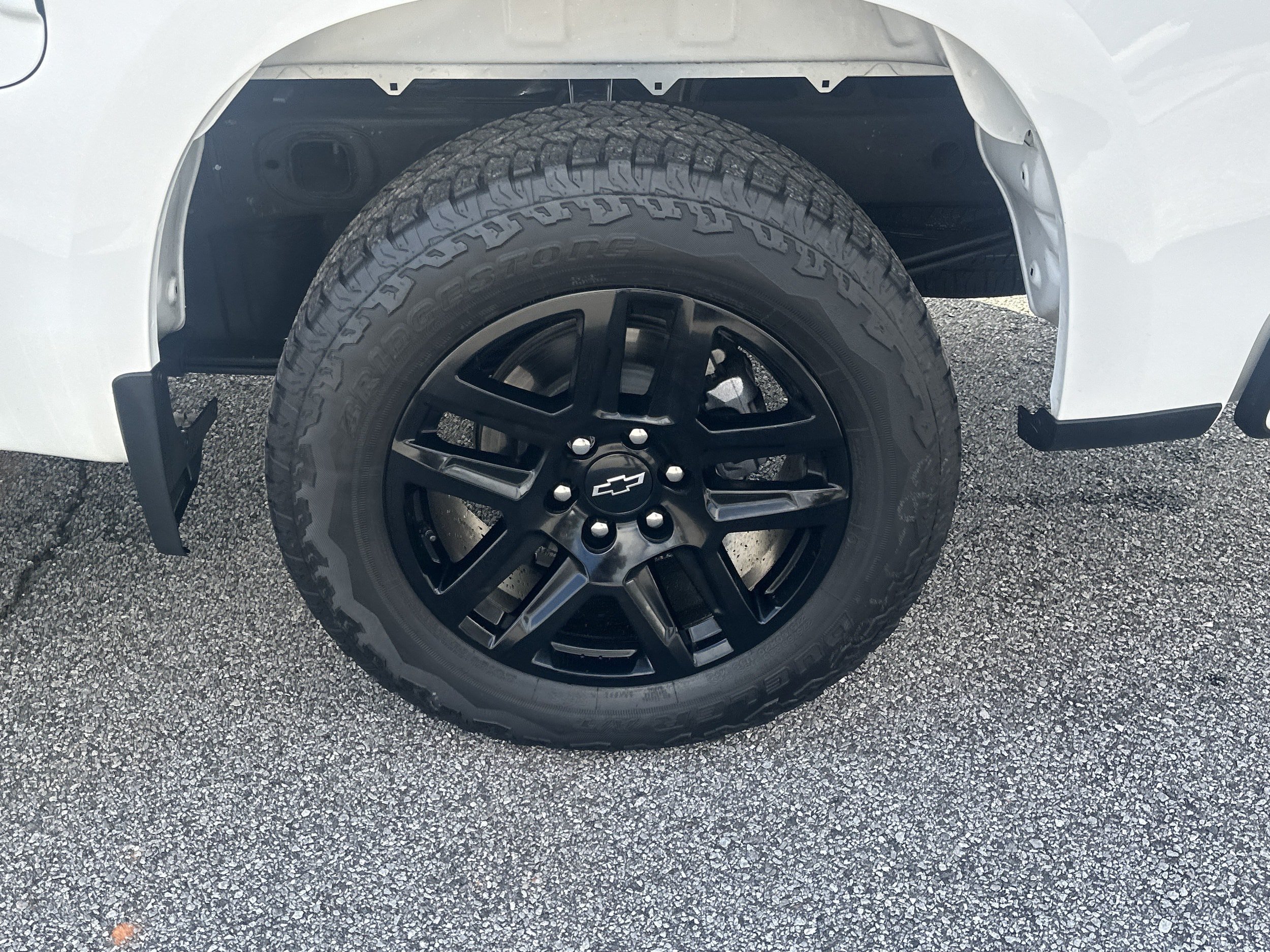 Used 2024 Chevrolet Silverado 1500 Custom w/ Turbomax Blackout Package RWD image 19