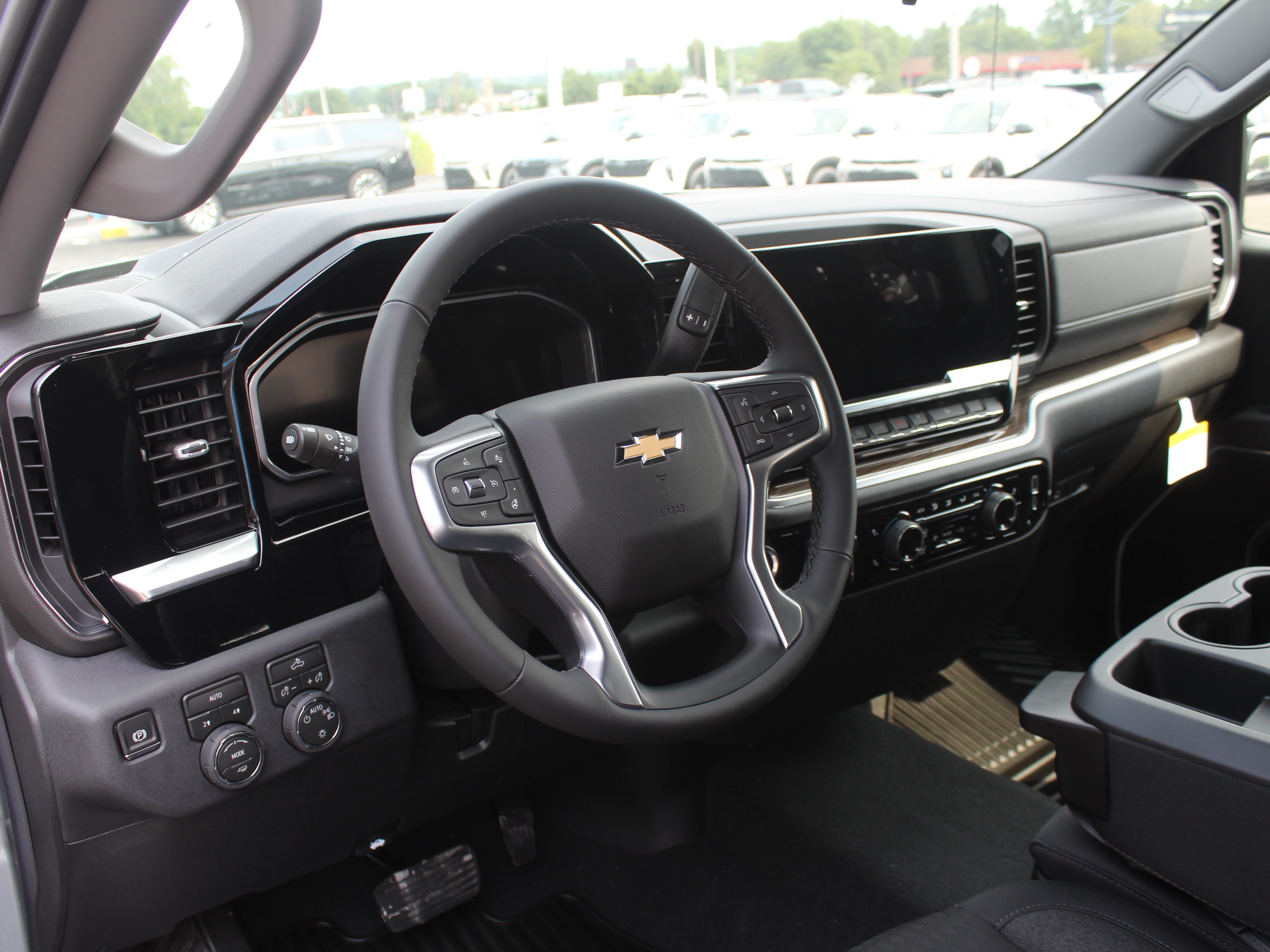 New 2026 Chevrolet Silverado 1500 LT AWD/4WD image 10