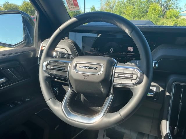 Used 2025 GMC Yukon XL Denali w/ LPO, Floor Liner Package AWD/4WD image 23