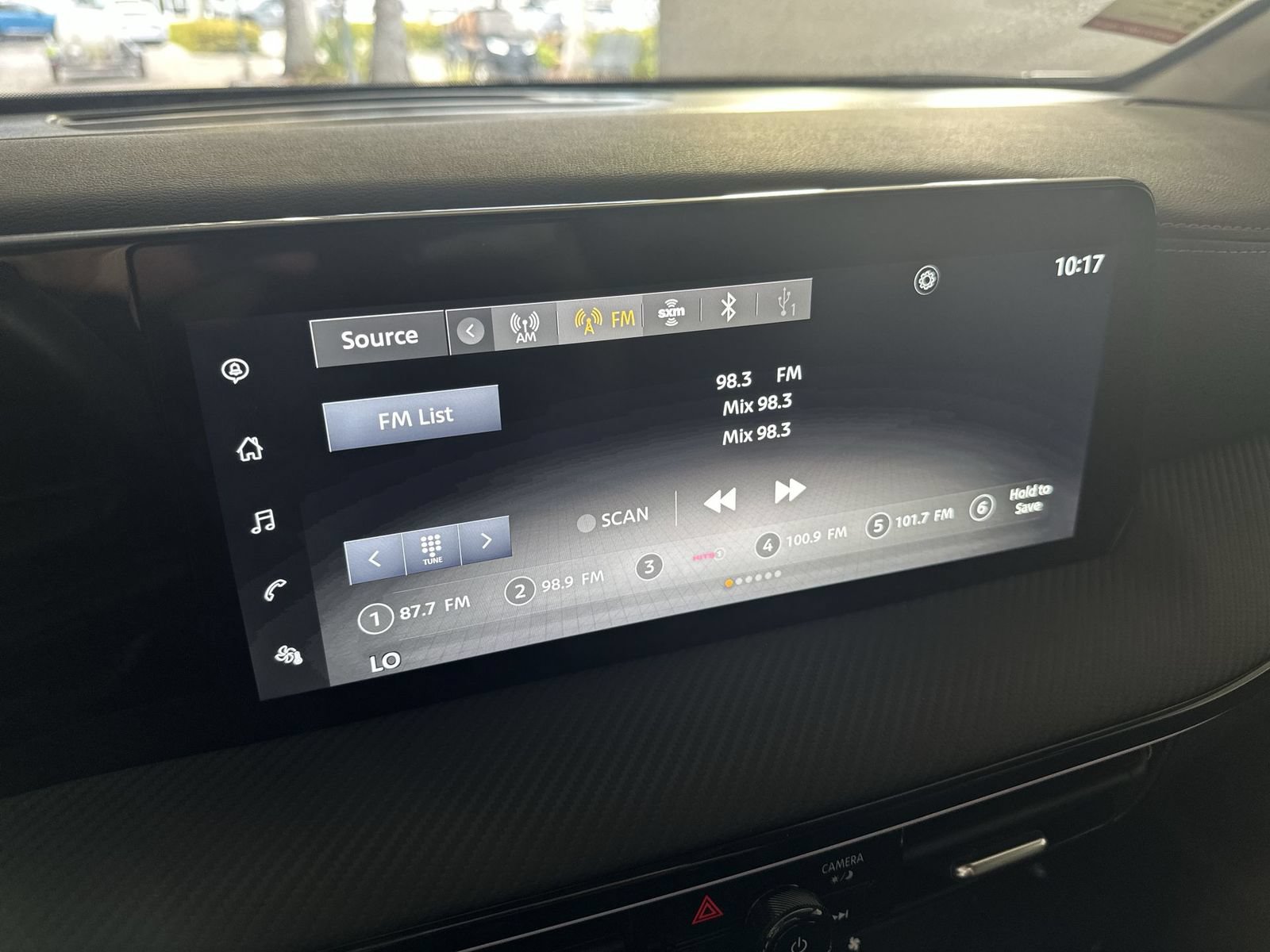 Certified 2025 Nissan Kicks SR FWD image 16