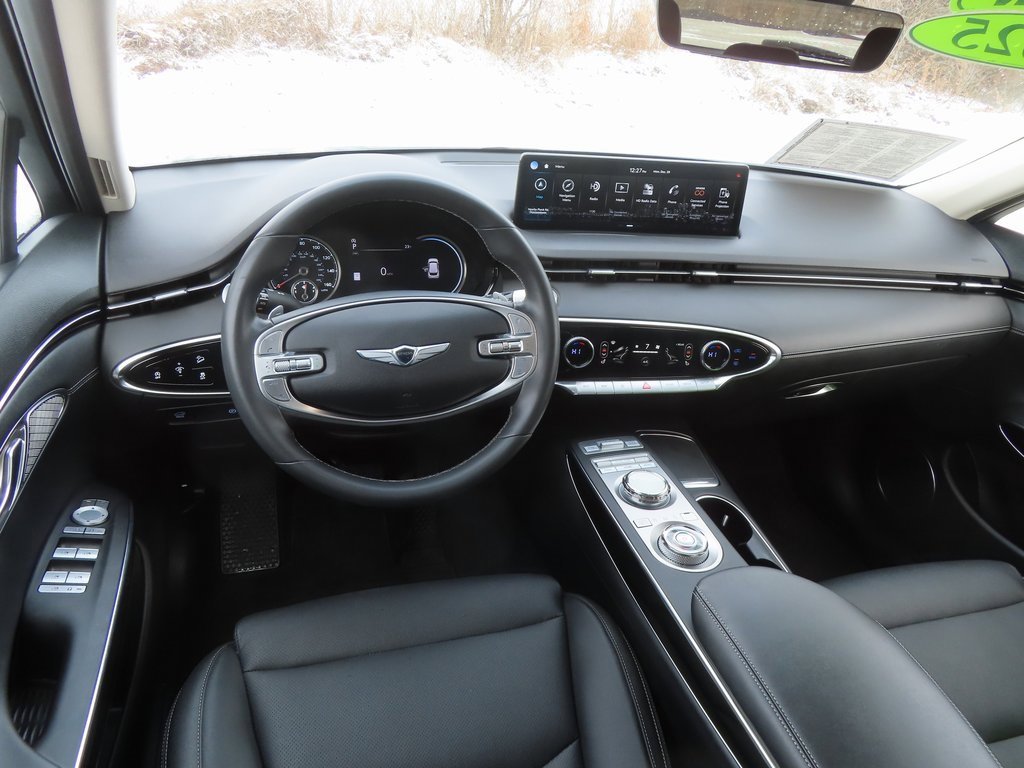 Used 2025 Genesis GV70 2.5T image 4