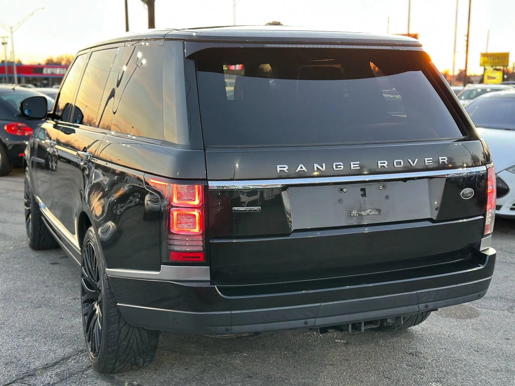 Used 2015 Land Rover Range Rover Long Wheelbase Autobiography image 7