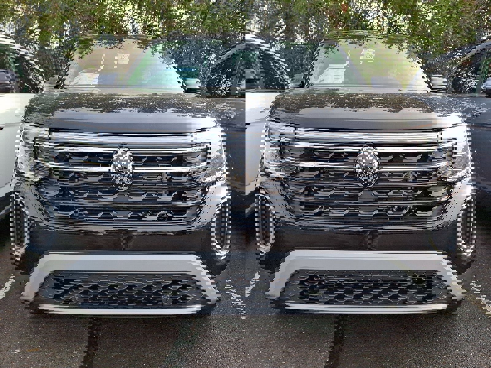 New 2026 Volkswagen Atlas Peak Edition image 2