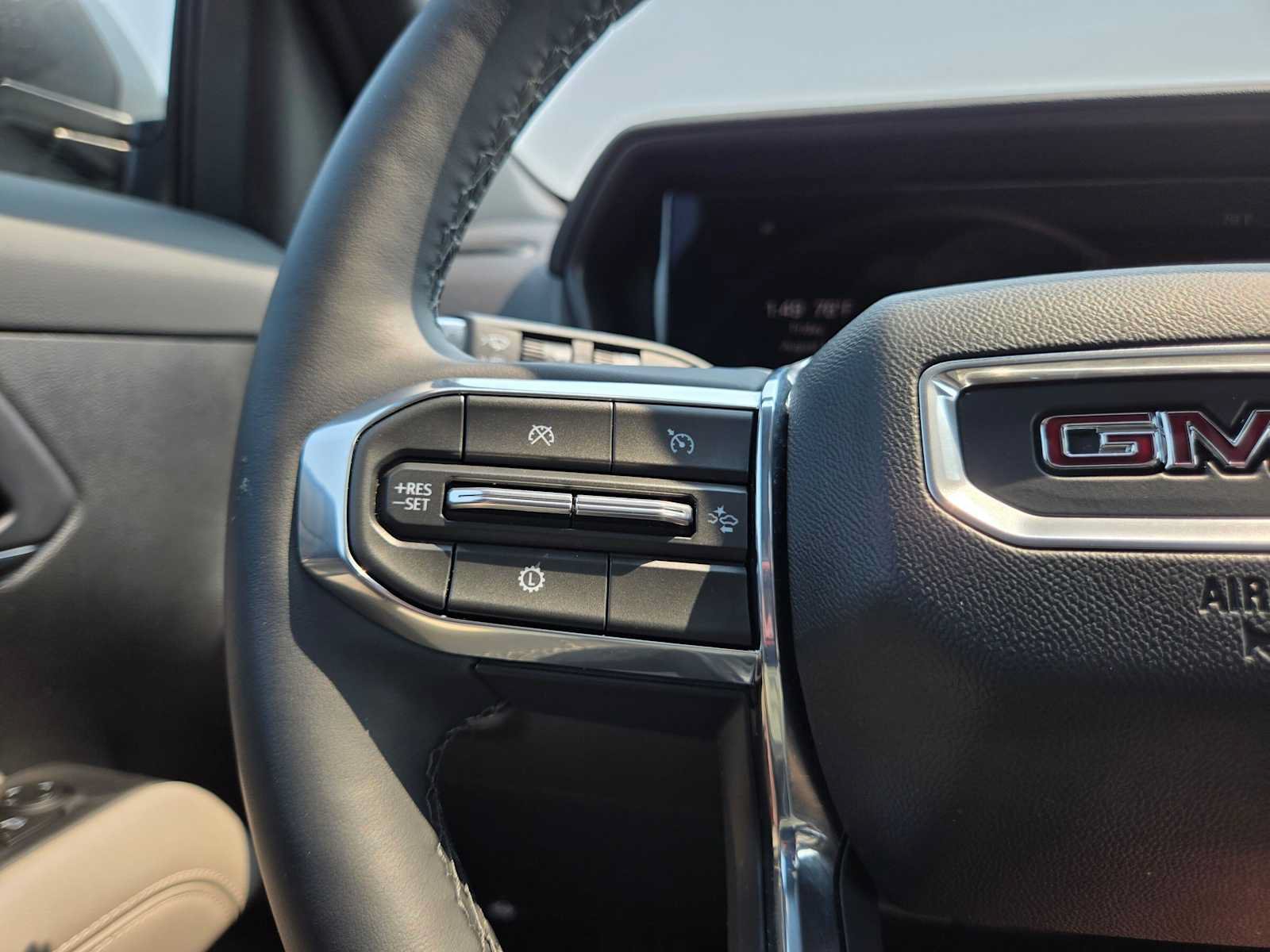 Used 2026 GMC Terrain Elevation w/ Elevation Premium Package AWD/4WD image 32