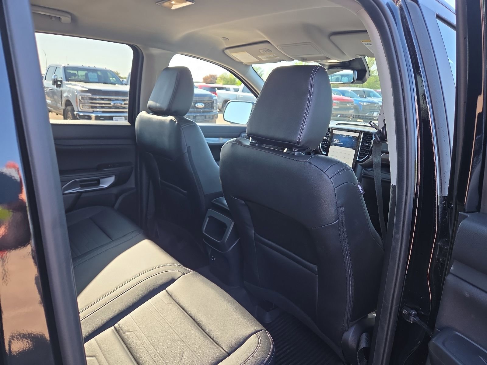 Used 2025 Ford Ranger Lariat w/ Chrome Accent Package AWD/4WD image 13