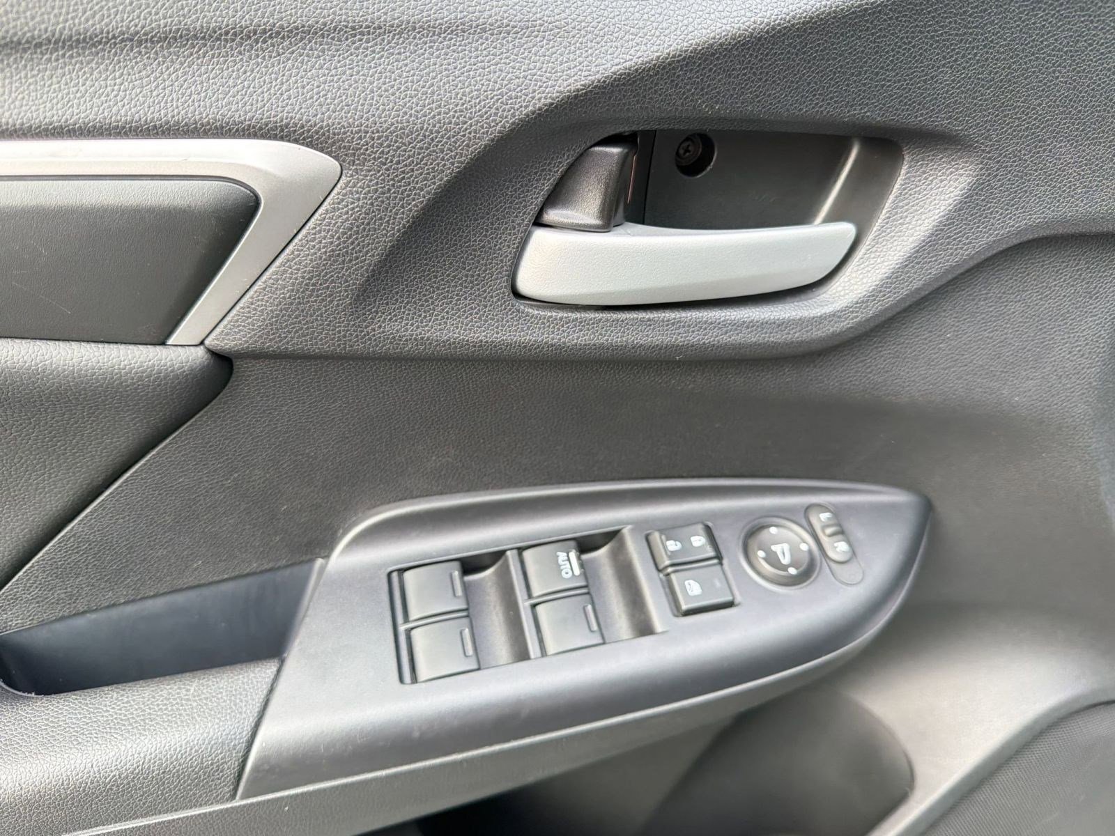 Used 2020 Honda Fit EX-L image 13