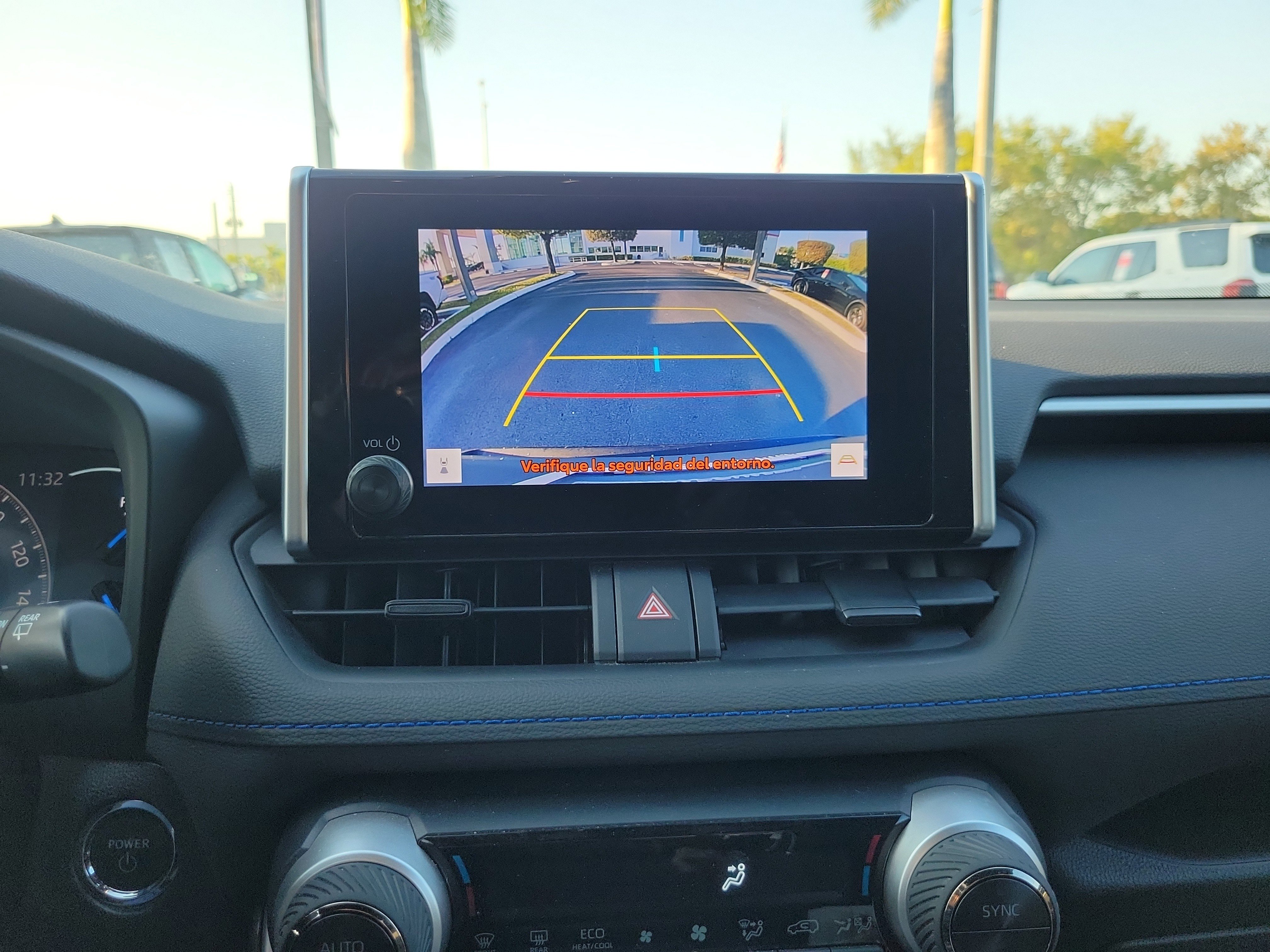 Used 2023 Toyota RAV4 SE w/ Convenience Package image 27