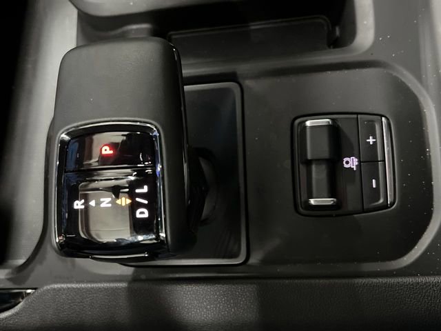 Certified 2025 GMC Sierra 1500 AT4 w/ AT4 Premium Package AWD/4WD image 16